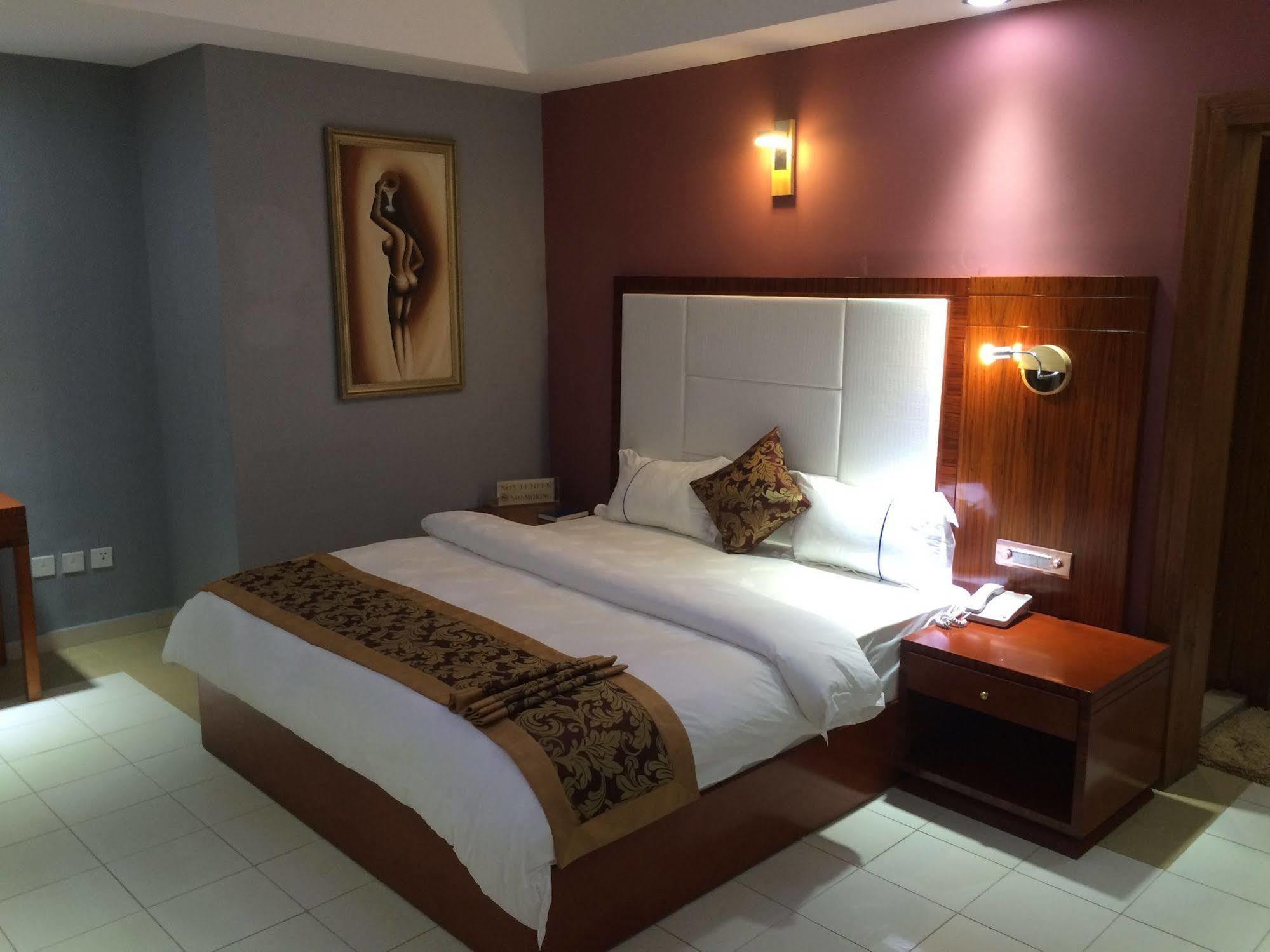 Sun Beach Hotel Cotonou Eksteriør billede