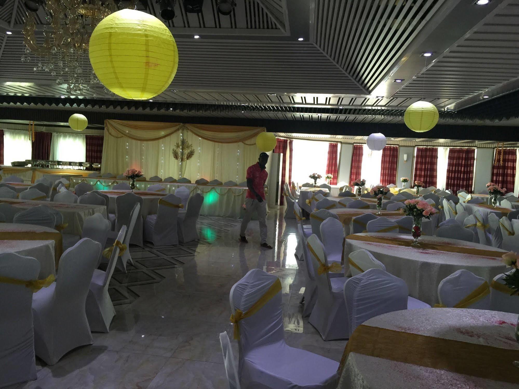 Sun Beach Hotel Cotonou Eksteriør billede